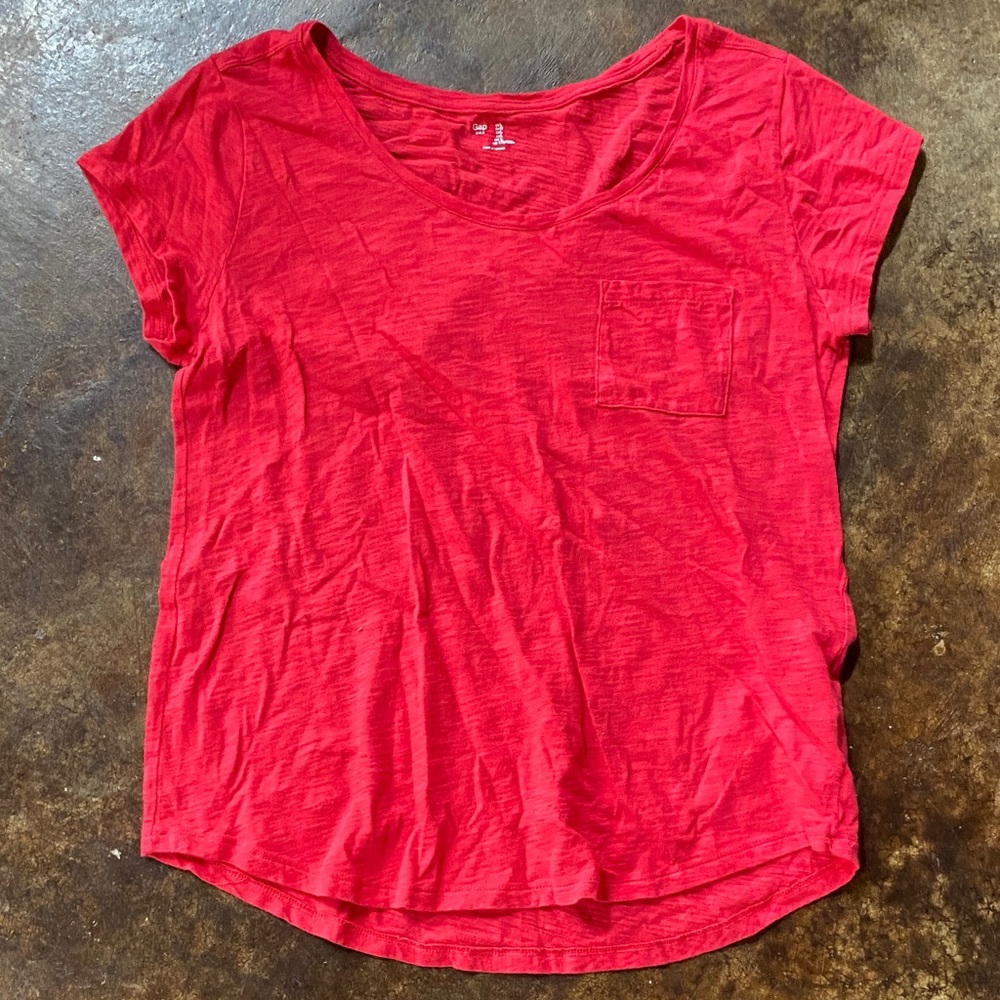 GAP Red Short Sleeve Women's Tee